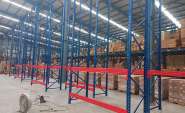 Heavy-duty beam rack for logistics companies in Guatemala
