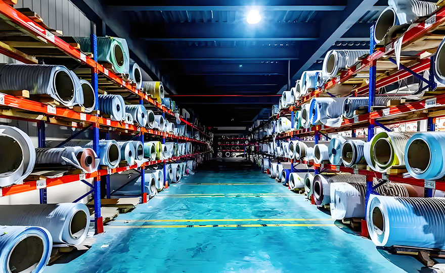 Which type of large iron roll shelves in the factory is more stable?