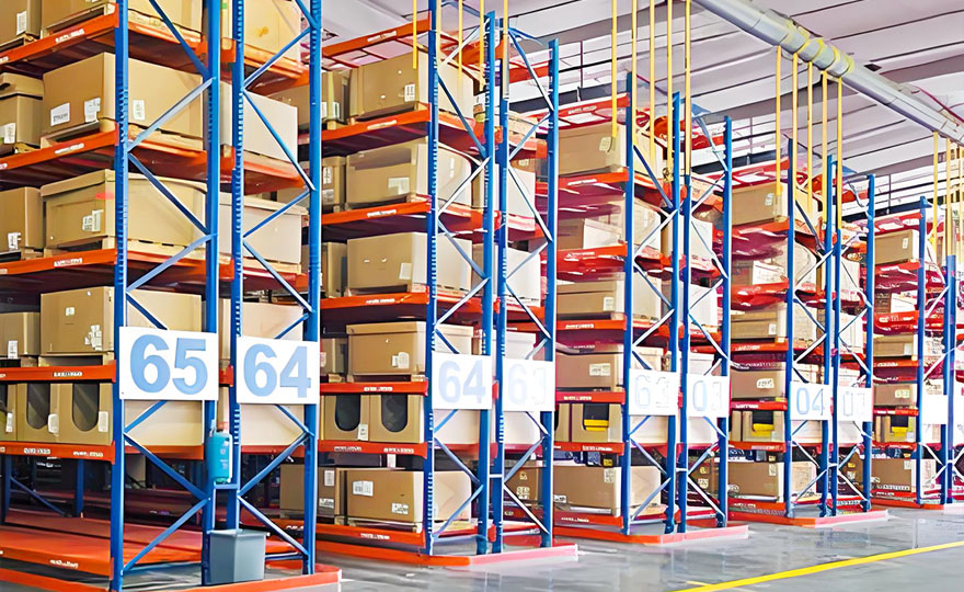 Which type of high-level storage shelves in warehousing have higher efficiency in loading and unloading goods?
