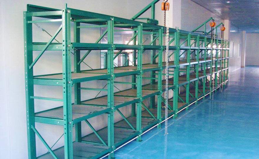 Can the mold shelves be accessed and stocked by using AGV forklifts?