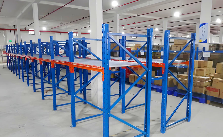 Is the single-layer pallet rack structure stable?