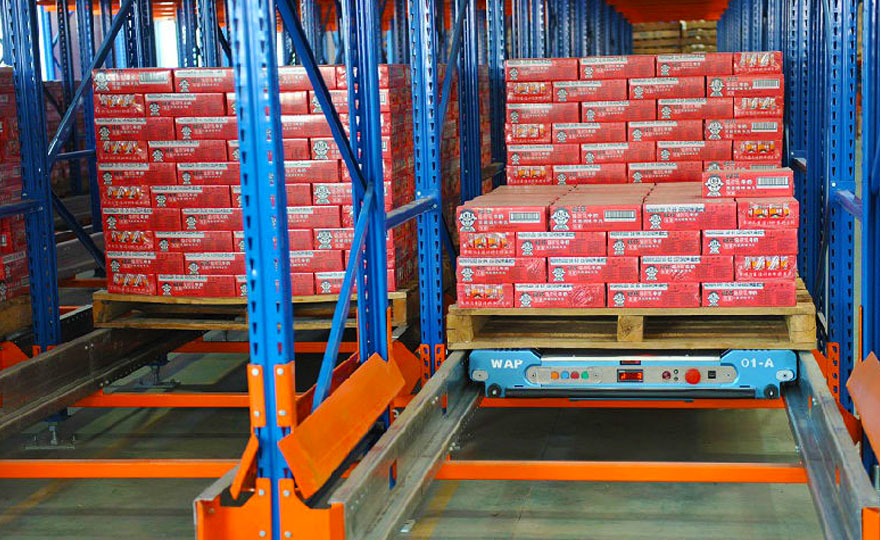 Which type of intelligent storage shelves has the lowest cost?