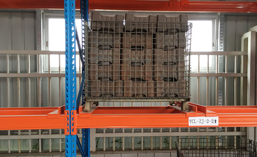 Is it possible to adjust the height of the detachable heavy-duty shelves as well?