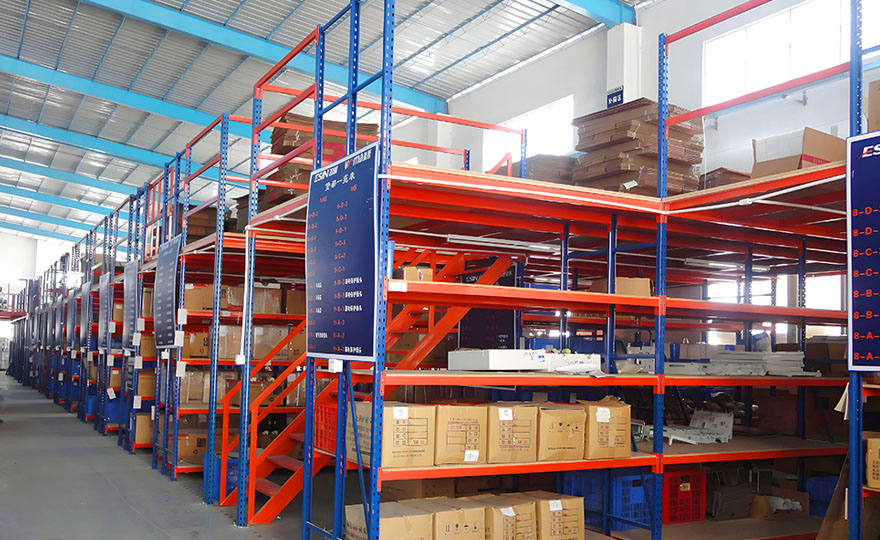 Mezzanine shelves, a multi-specification goods-intensive storage solution