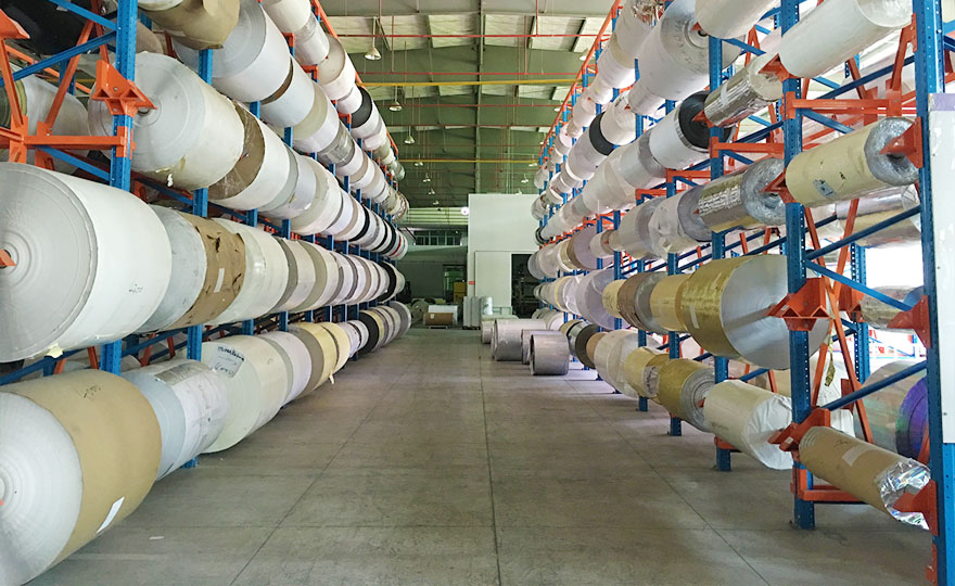 Can cantilever shelves be used to store rolled materials?