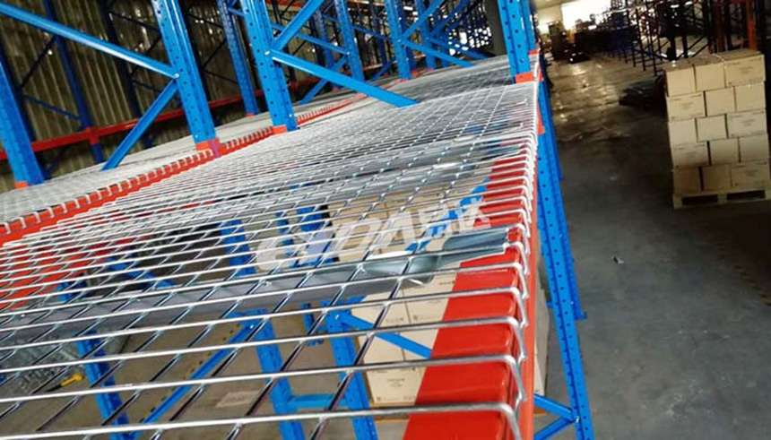 warehouse pallet rack