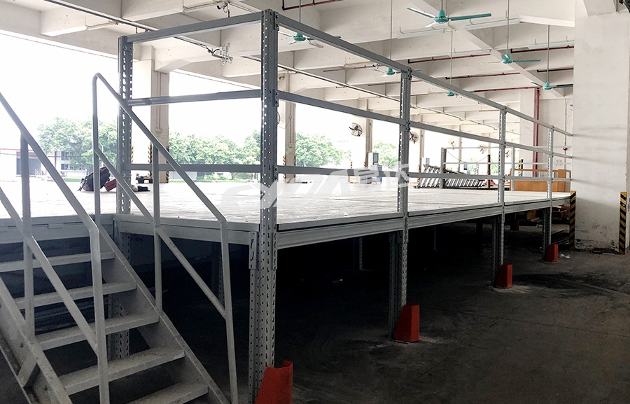 Zhentai Industrial Attic Platform Shelves