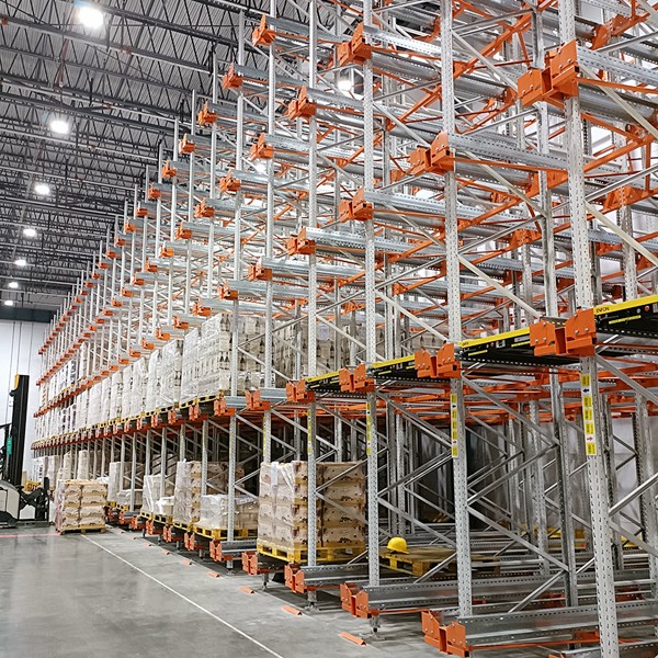What kind of automated shelves are suitable for food freezing warehouses?