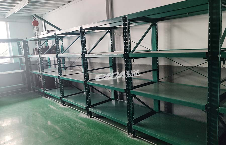 Drawer-type mold shelves