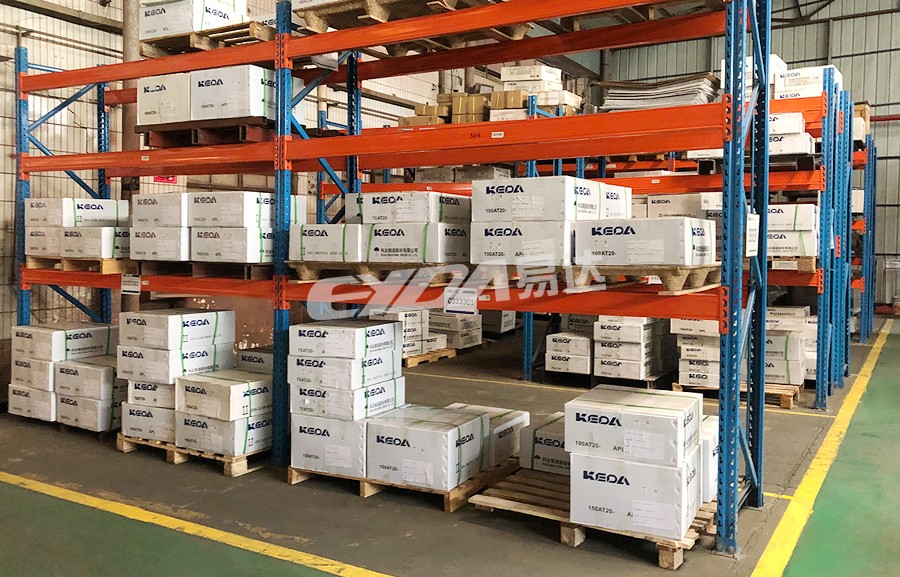 Heavy-duty pallet racking