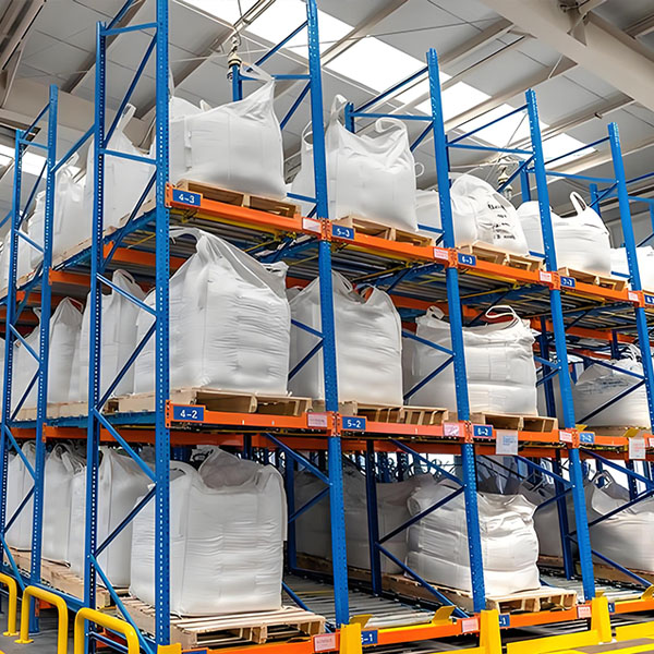 gravity-type storage rack