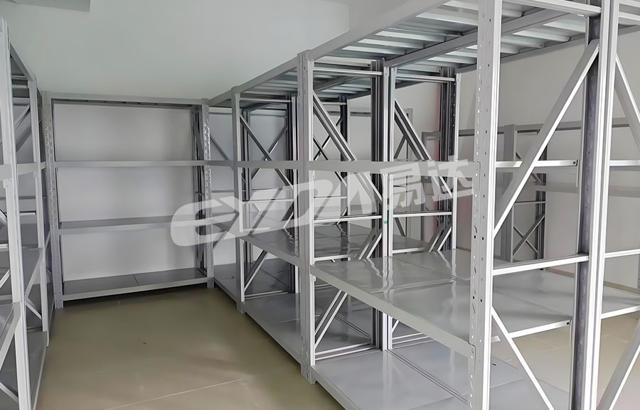 medium-sized rack medium-sized rack