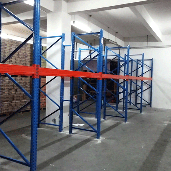 Heavy-duty mold shelves Heavy-duty mold shelves