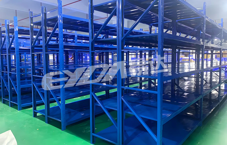 medium-sized warehouse shelving